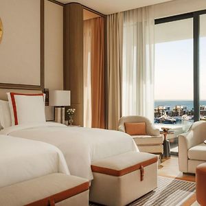 Deluxe Zimmer mit Yachthafenblick